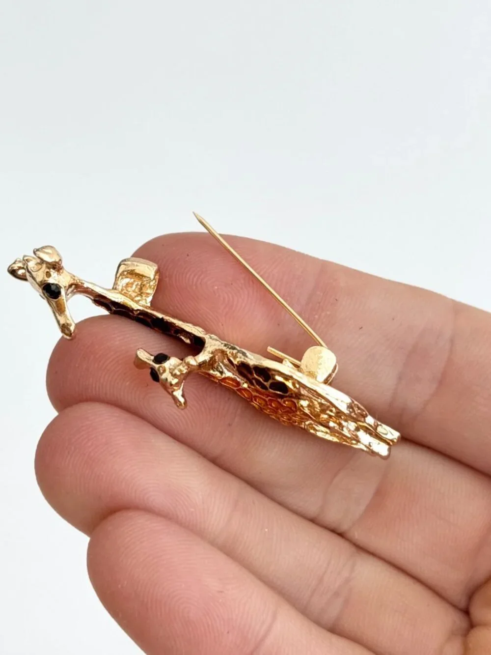 Giraffe Figural Mom & Baby Animal Enameled Gold Toned Vintage Insp Brooch Pin